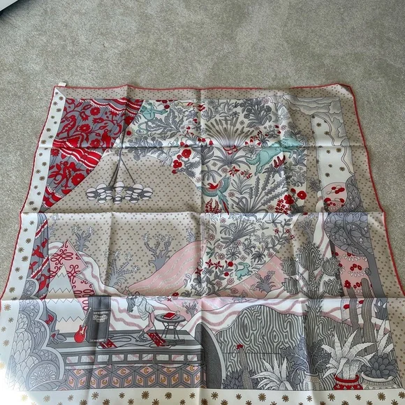 *Sold* 100% Authentic Brand New Hermes 90 x 90 silk scarf - Le premier chant - Picture 3 of 8
